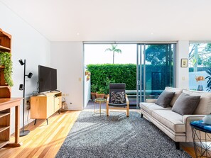 Smart TV, stereo