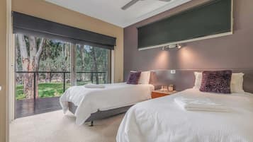 2 bedrooms, iron/ironing board, travel cot, WiFi