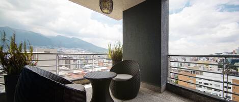 Premium Suite, 1 Queen Bed | Terrace/patio