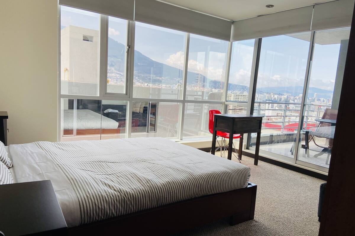 Apartment with Panoramic View and Balcony - 903 | 1 habitación, decoración personalizada y muebles diferentes