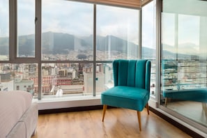 Apartment with Panoramic View and Balcony - 1003 | Yksilöllisesti sisustettu, yksilöllisesti kalustettu