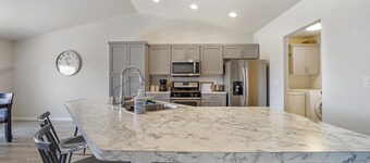 Pawsitively Perfect: New Pet-Friendly Home in Ideal Location!"