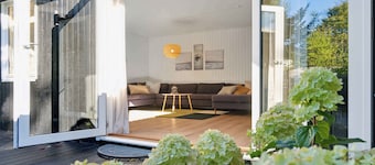 Newly renovated and modern cottage near the beach