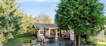 Newly renovated and modern cottage near the beach