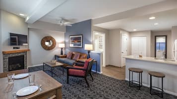 TV connectée, cheminée, lecteur de DVD