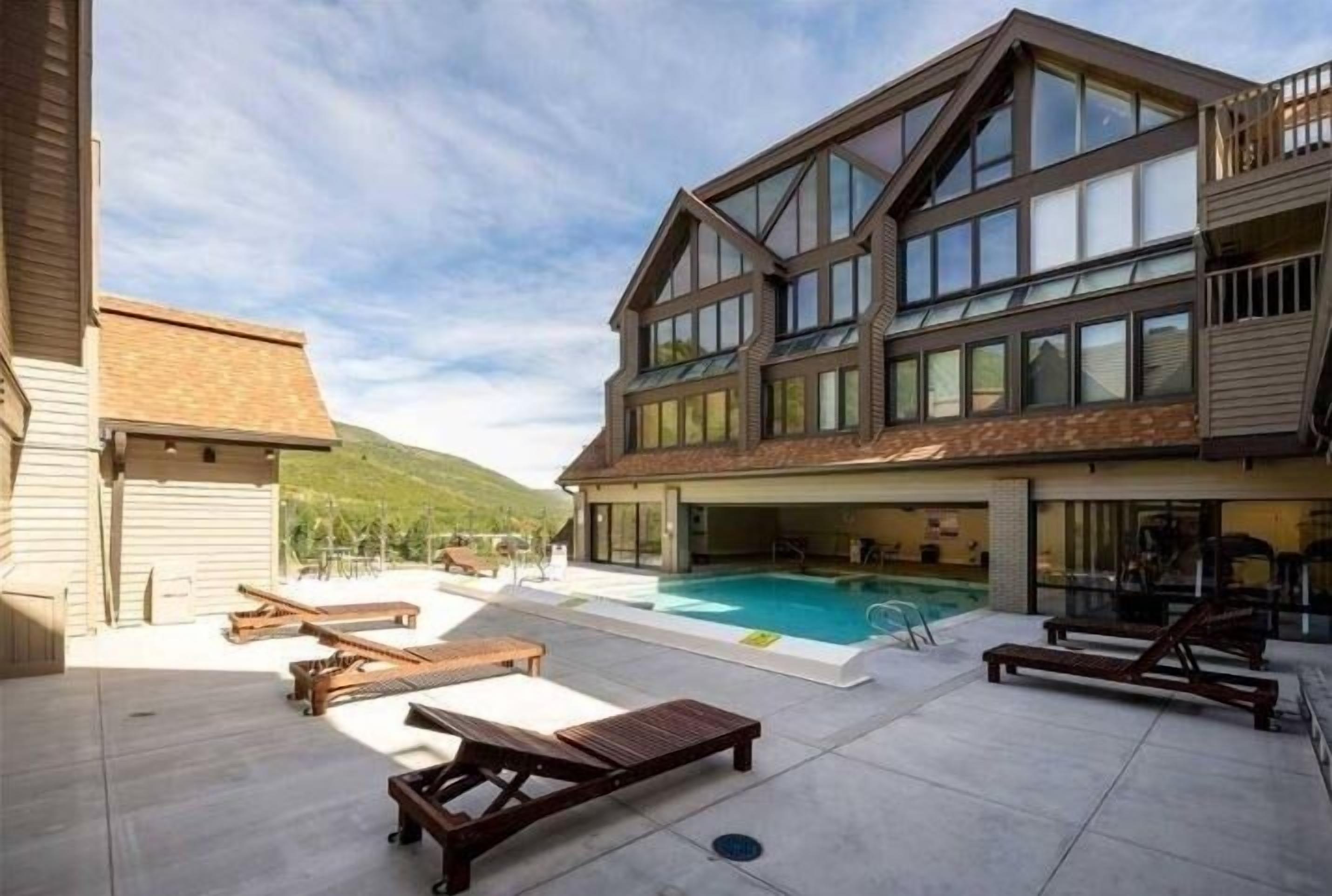 Appart'hôtel, 2 chambres | Piscine