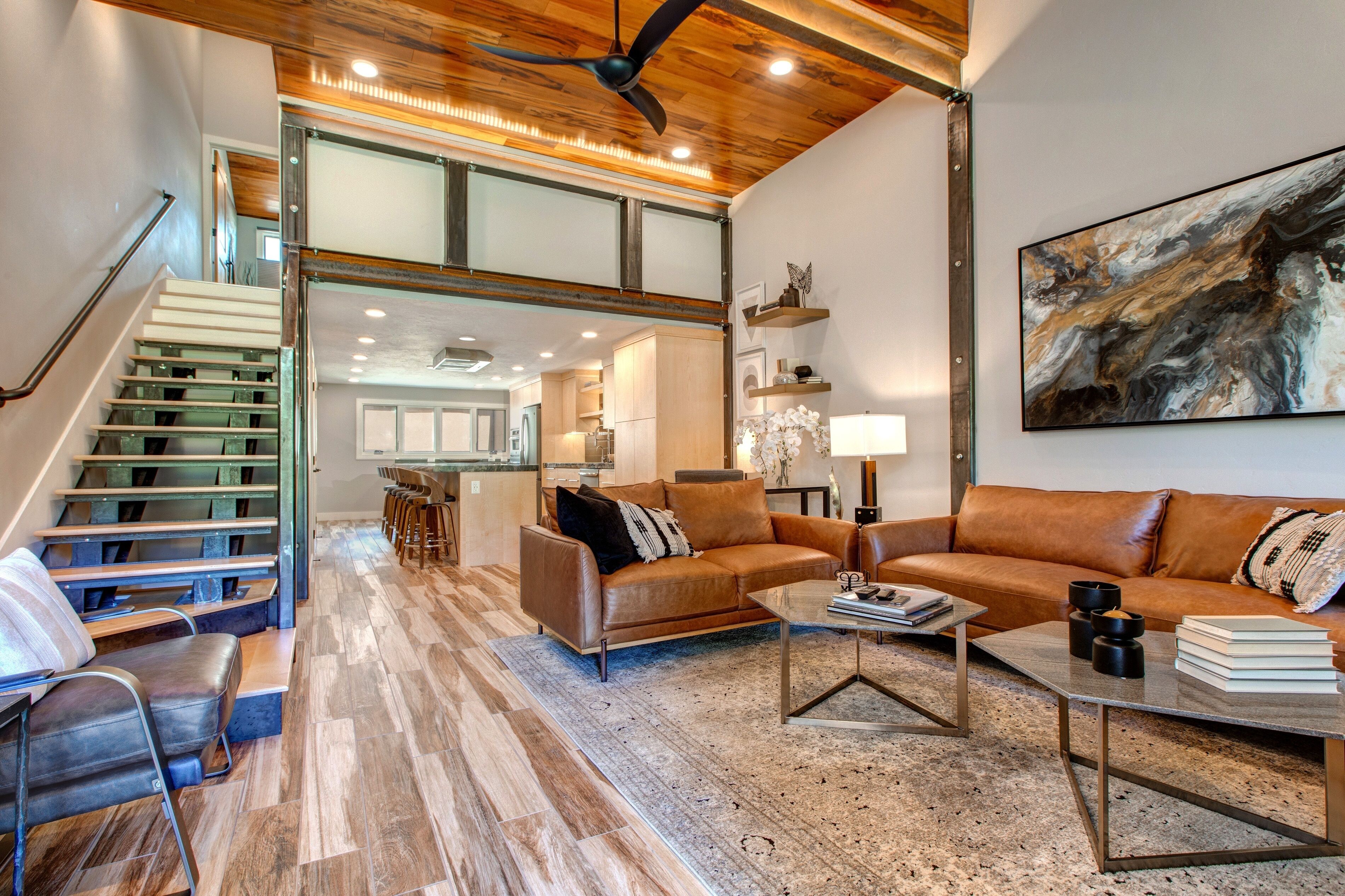 Condo, 3 Bedrooms | Living area