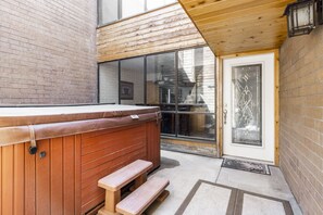 Condo, 3 phòng ngủ | Bồn tắm spa ngoài trời