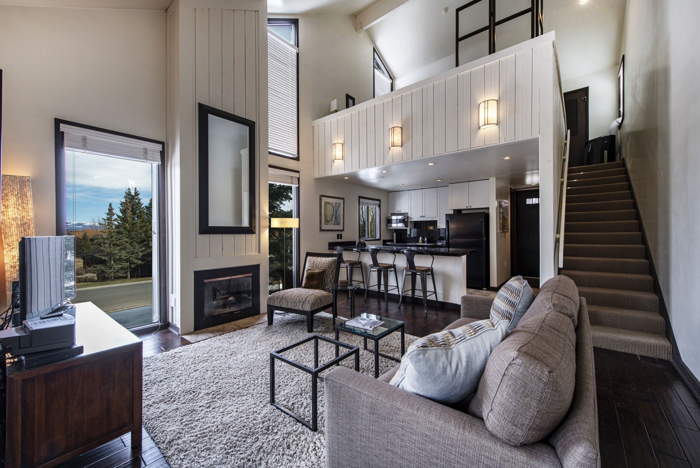 Condo, 1 phòng ngủ | Khu phòng khách