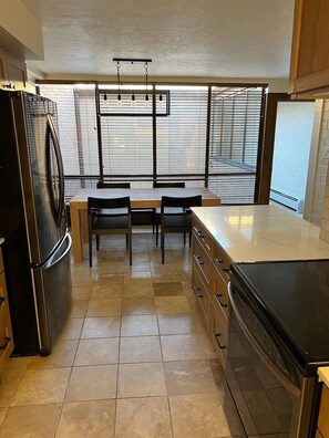 Private kitchen - Park Avenue Standard 2 Bedroom Condominiums (Park City)