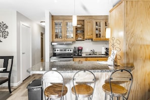 Condo, 1 Bedroom | Private kitchen