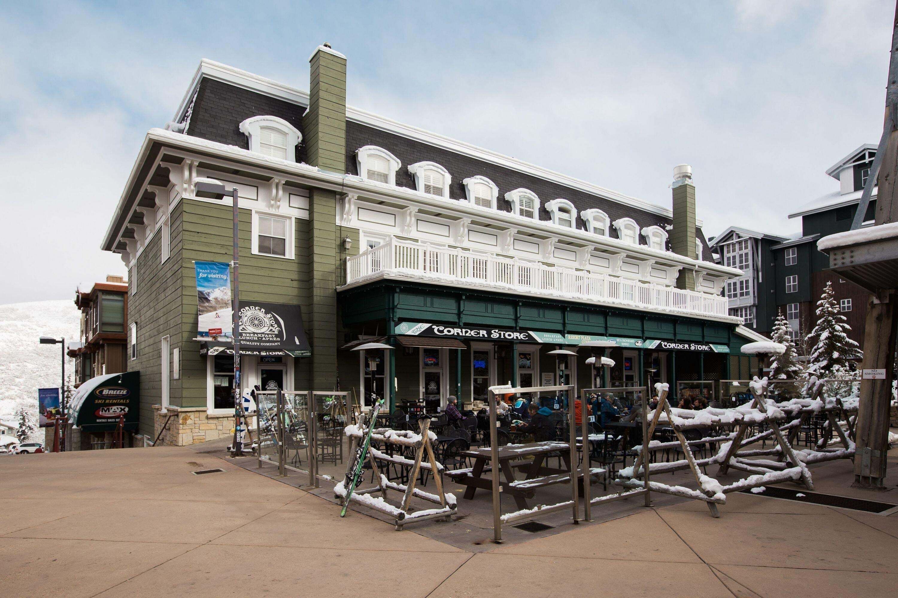 المنشأة من الخارج