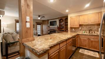 Condo, 2 Bedrooms | Living area