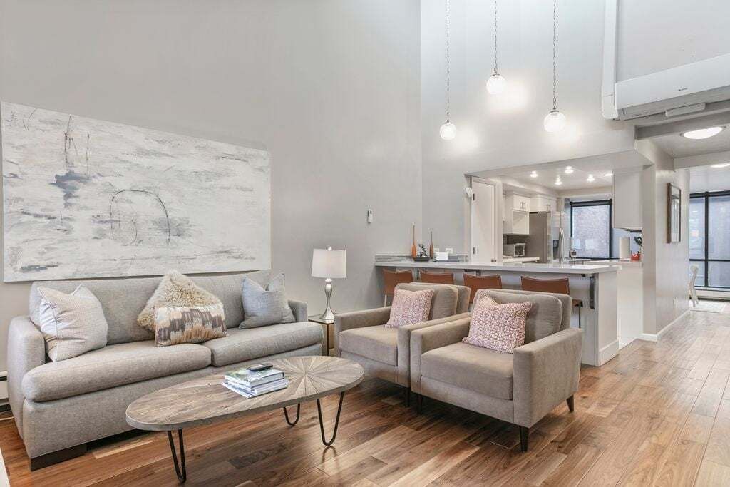 Condo, 2 Bedrooms | Living area