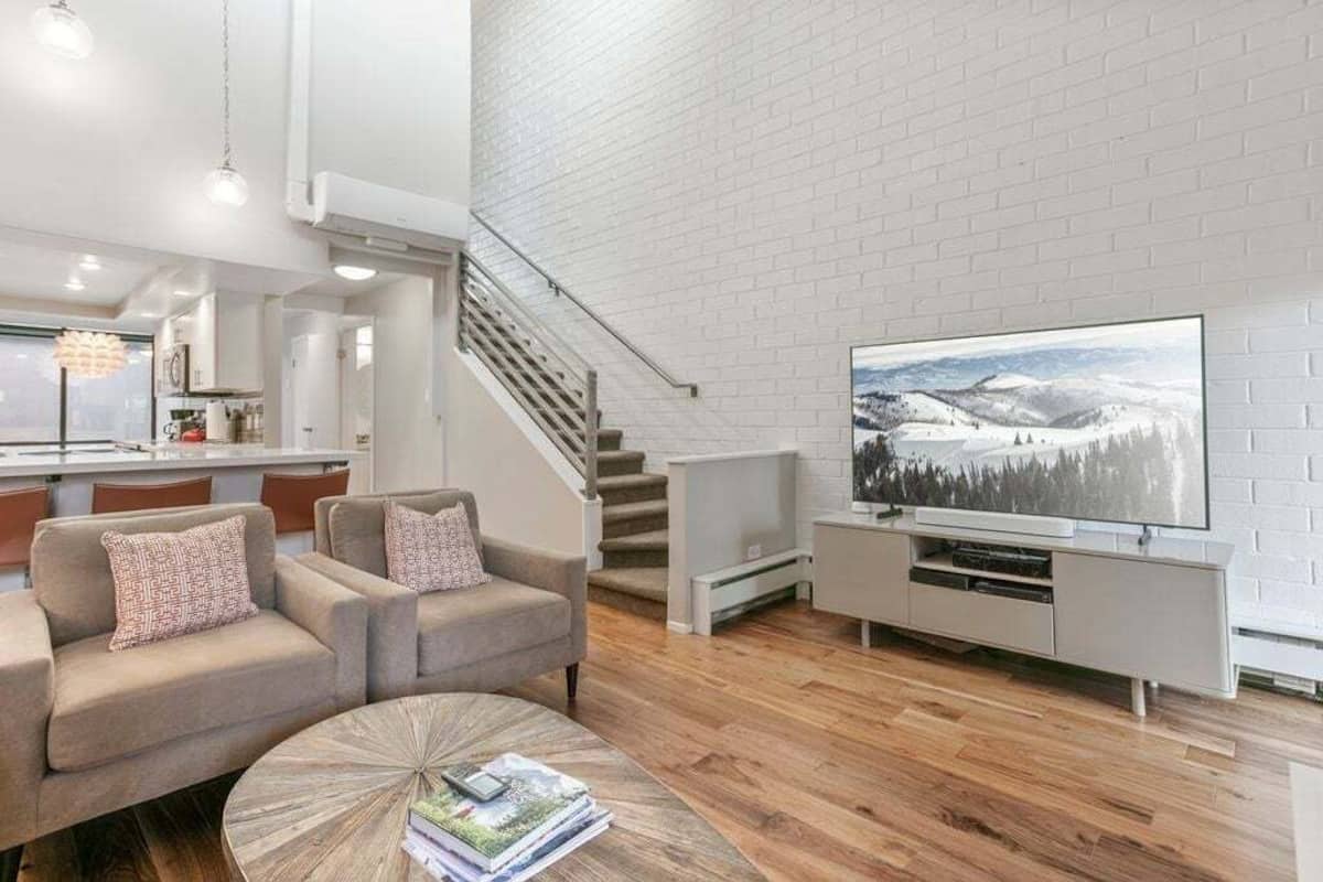 Condo, 2 Bedrooms | Living area