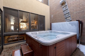 Condo, 3 Bedrooms | Property grounds