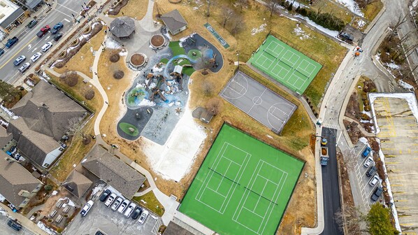 Sports court - Cozy Blowing Rock Retreat: 1BR, Free Parking (Blowing Rock)