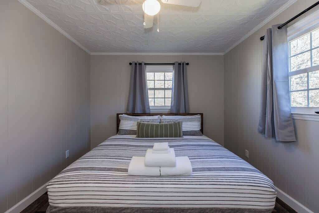 1 chambre, fer et planche à repasser, Wi-Fi, draps fournis