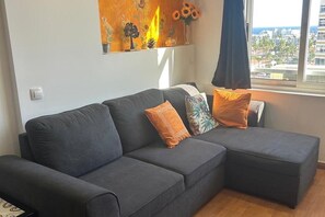 TV, Netflix, streaming services - Apartment - Sleeps 2/3 - Pool - Beach (Maspalomas)