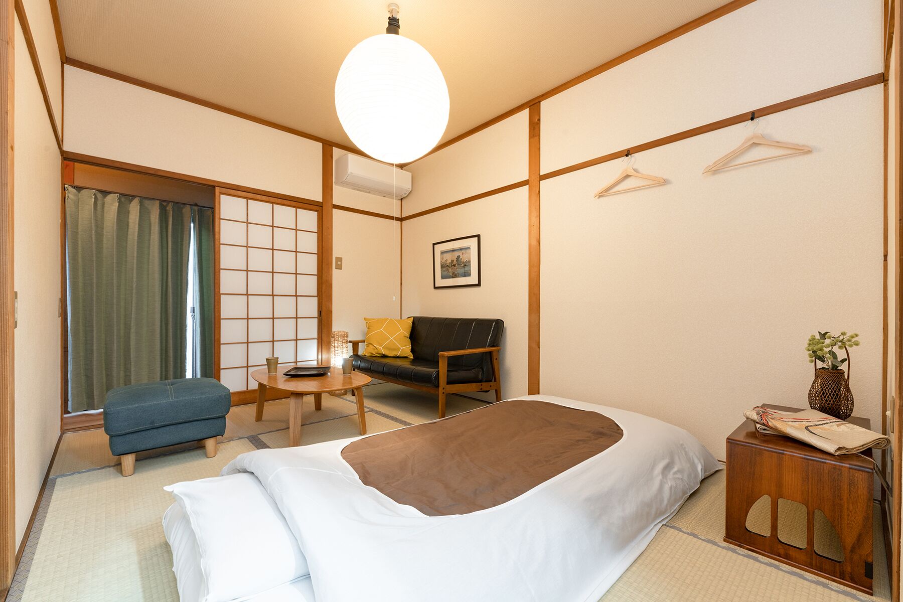 2 多间卧室、办公桌、遮光窗帘、免费 WiFi