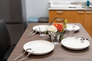 Maison | Restauration dans la chambre