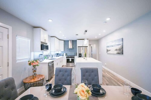Stylish Central San Jose 3B2B w/crib Free Parking