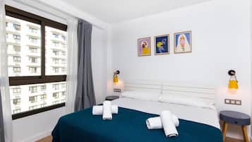 2 chambres, fer et planche à repasser, accès Internet, draps fournis