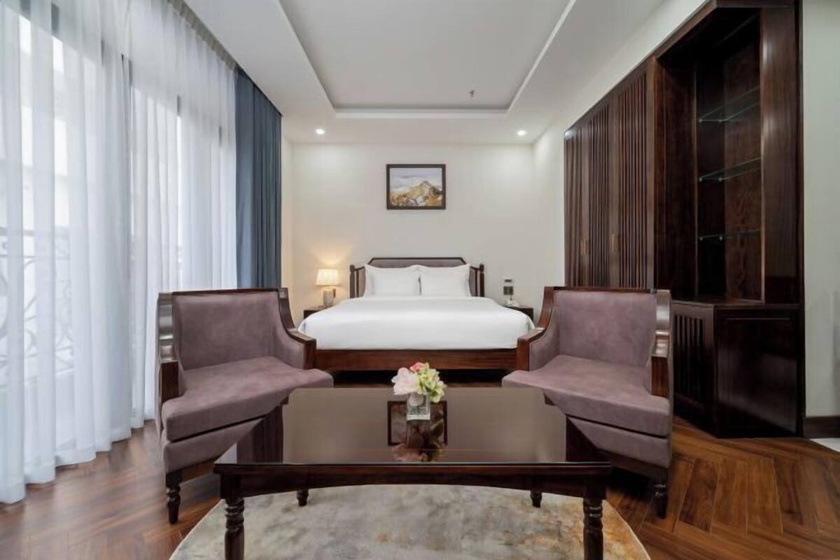 1 bedroom, Egyptian cotton sheets, premium bedding, minibar