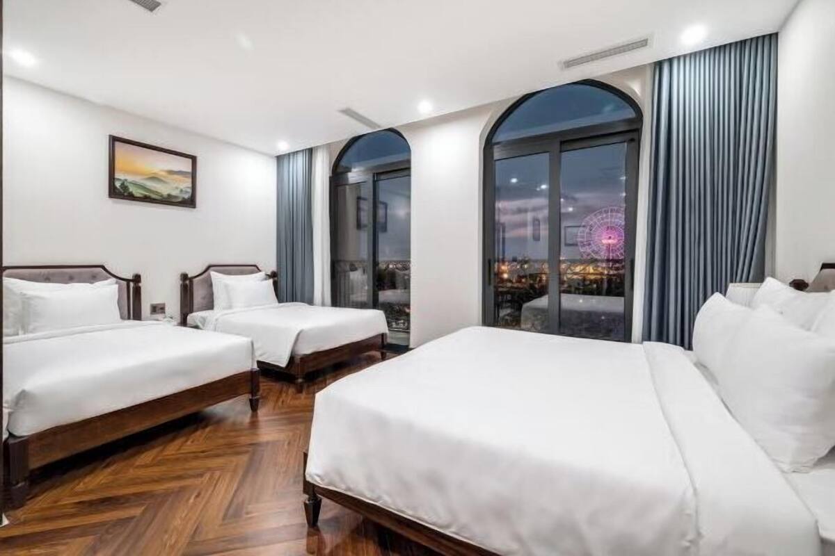 1 bedroom, Egyptian cotton sheets, premium bedding, minibar