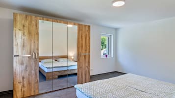 2 bedrooms, free WiFi, bed sheets