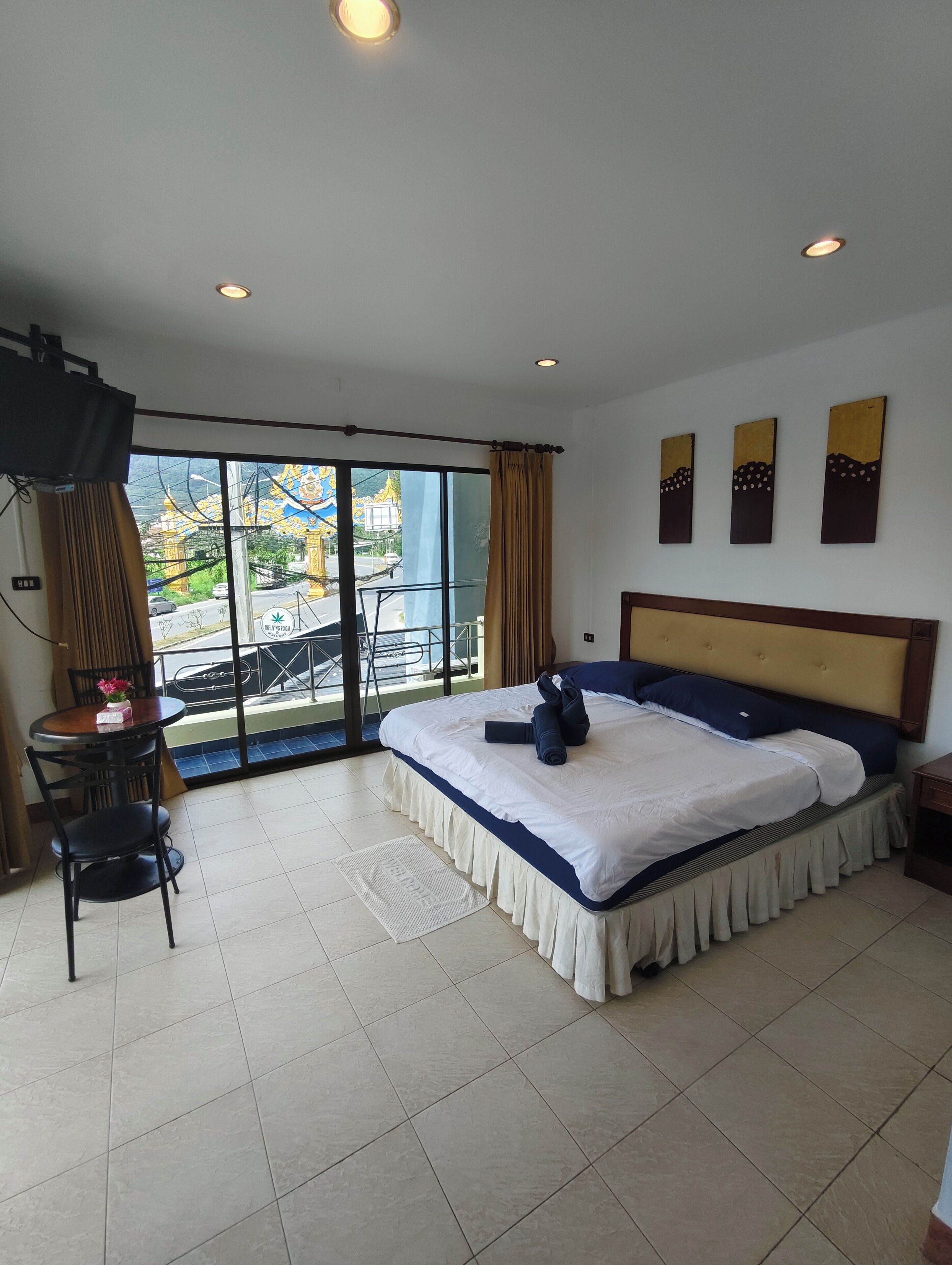 Classic Room | Individually furnished, free WiFi