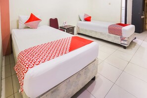 Standard Twin Room - OYO 3970 Hotel La Macca Makassar (Makassar)