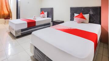 Standaard Twin kamer | Een bureau, een laptopwerkplek, gratis wifi, beddengoed