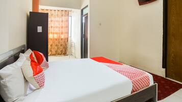Desk, laptop workspace, free WiFi, bed sheets