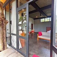 Exclusive Room | Individually decorated, individually furnished, desk, laptop workspace