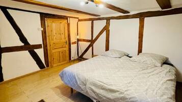 2 quartos, Wi-Fi de cortesia, roupa de cama