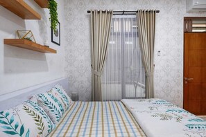 4 bedrooms, desk, soundproofing, free WiFi - Andromeda Homestay Yogyakarta Malioboro (Jogja)