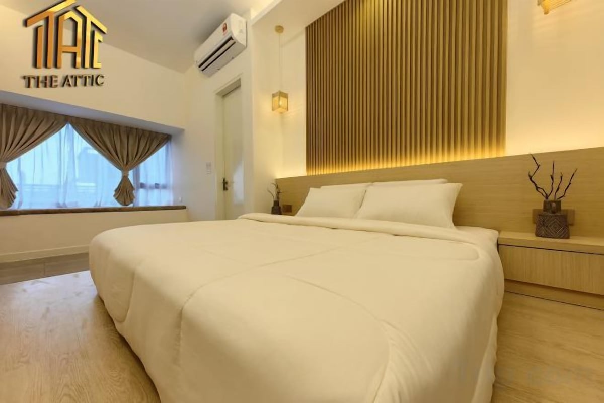 Deluxe King Studio (Private Bathtub & Partial Sea View) #91