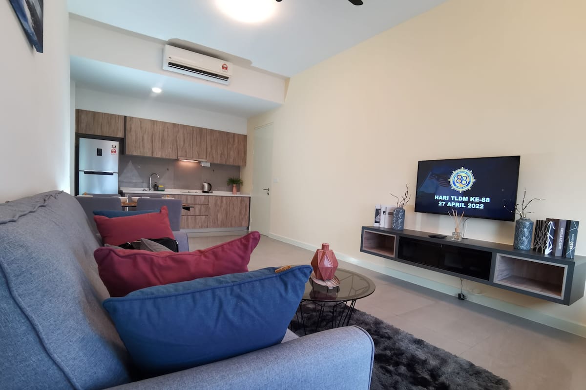 Family Apartment, 2 Bedrooms, Sea View | Living room