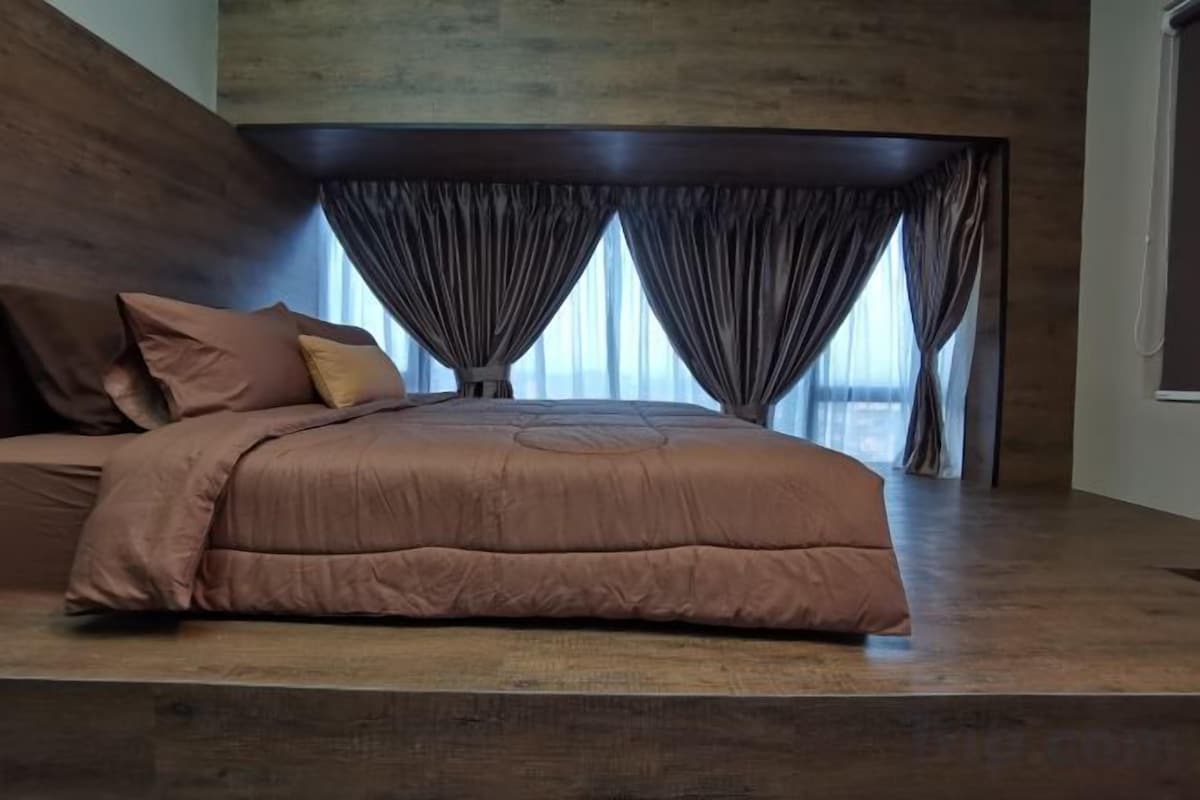 Frette Italian sheets, premium bedding, memory foam beds