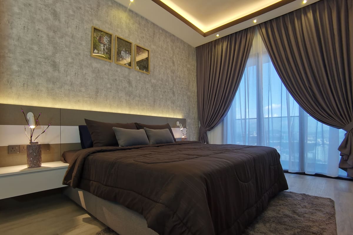 Premium Studio, 1 King Bed, Bathtub, City View