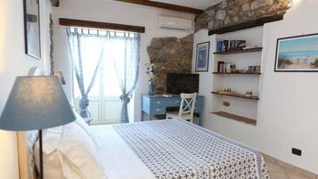 1 camera, accesso a Internet, lenzuola