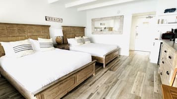 1 dormitorio, tabla de planchar con plancha, wifi y ropa de cama