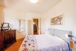 Standard House, Multiple Bedrooms, Mountainside (Casa Paradiso With Wonderful Panorama) | 2 bedrooms, iron/ironing board, free WiFi, bed sheets - Casa Paradiso With Wonderful Panorama (Capannori)
