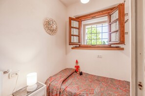 2 bedrooms, iron/ironing board, free WiFi, bed sheets - Casa Paradiso With Wonderful Panorama (Capannori)