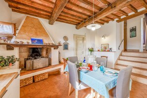 Standard House, Multiple Bedrooms, Mountainside (Casa Paradiso With Wonderful Panorama) | Dining - Casa Paradiso With Wonderful Panorama (Capannori)