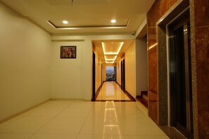 Lobby - Babuji Jodhpur Palace (Udaipur)