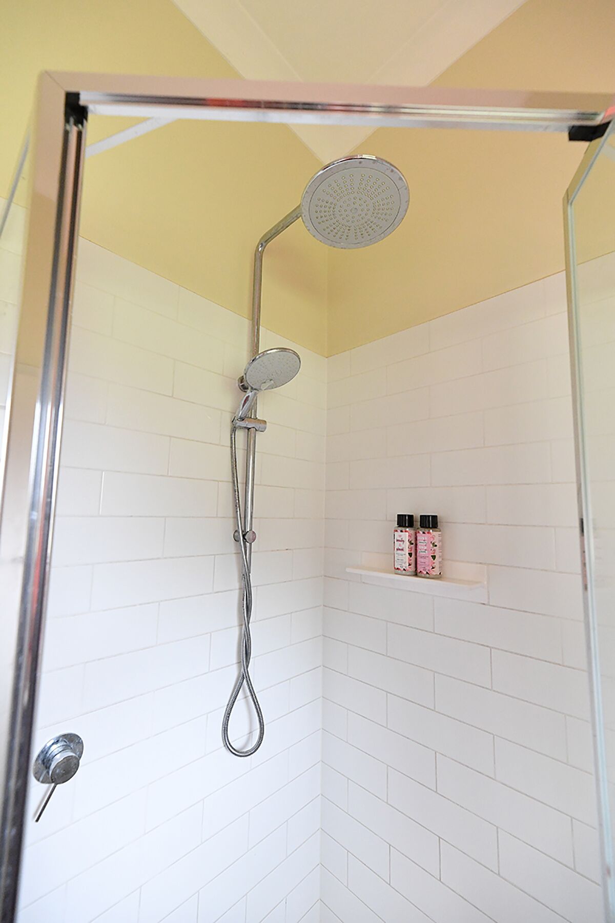 Shower, hair dryer, bathrobes, towels