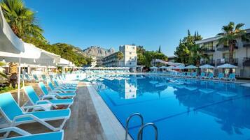 Innenpool, Außenpool