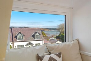 House - Portsea - Sea Views Close to Beach (Saundersfoot)